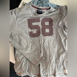 Men’s long sleeve shirt